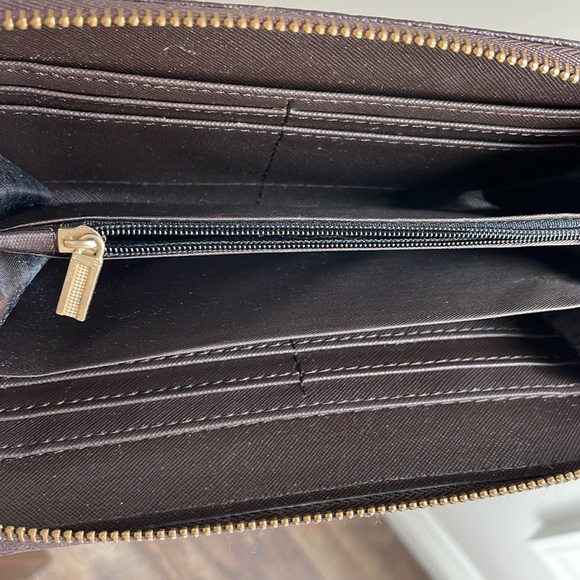 LV d e s i g n e r  i n s p i r e d wallet - Picture 5 of 5